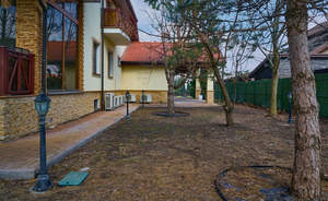 Дом 340м², 3-этажный, участок 13 сот.