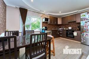 Дом 100м², 2-этажный, участок 4 сот.