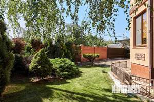 Дом 424м², 3-этажный, участок 7 сот.