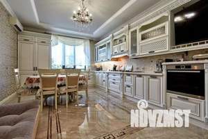 Дом 545м², 3-этажный, участок 20 сот.