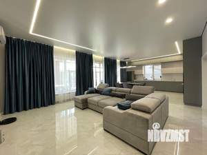 Дом 275м², 2-этажный, участок 10 сот.