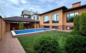 Дом 684м², 2-этажный, участок 10 сот.