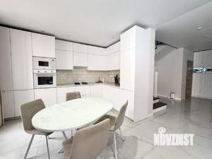 Коттедж 130м², 2-этажный, участок 3 сот.