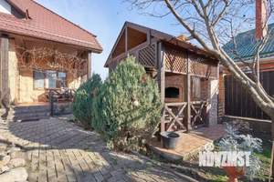 Дом 218м², 2-этажный, участок 10 сот.