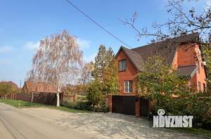 Дом 290м², 3-этажный, участок 8 сот.