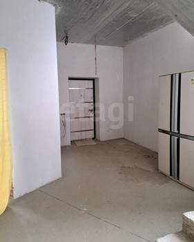 Дом 182м², 2-этажный, участок 10 сот.