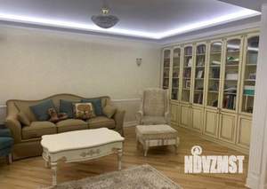 Коттедж 240м², 3-этажный, участок 5 сот.