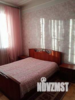 Дом 450м², 2-этажный, участок 10 сот.