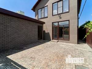 Дом 224м², 2-этажный, участок 4 сот.