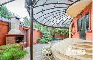 Дом 348м², 3-этажный, участок 8 сот.