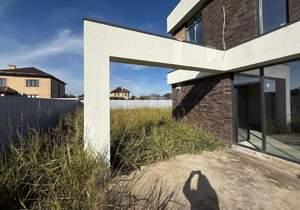 Дом 275м², 3-этажный, участок 6 сот.