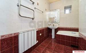 Дом 208м², 3-этажный, участок 6 сот.