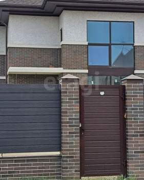 Дом 182м², 2-этажный, участок 10 сот.