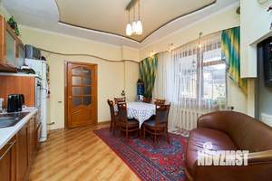 Дом 82м², 2-этажный, участок 3 сот.