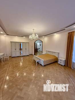 Дом 334м², 3-этажный, участок 7 сот.