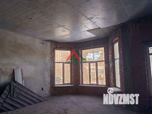 Дом 400м², 3-этажный, участок 8 сот.