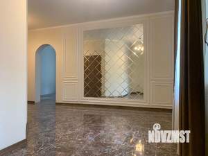 Дом 305м², 2-этажный, участок 6 сот.