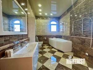 Дом 356м², 2-этажный, участок 10 сот.