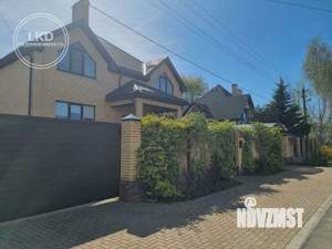 Дом 284м², 2-этажный, участок 8 сот.