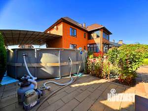 Коттедж 290м², 3-этажный, участок 10 сот.