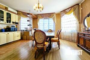 Дом 180м², 2-этажный, участок 6 сот.