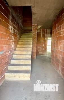 Дом 136м², 2-этажный, участок 5 сот.