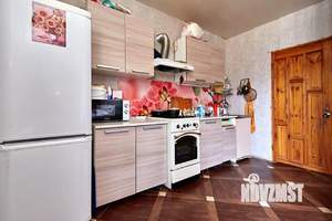 Дом 60м², 2-этажный, участок 6 сот.