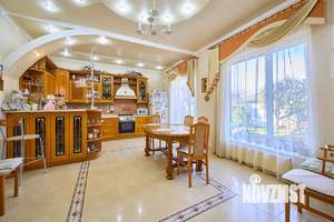 Дом 350м², 3-этажный, участок 7 сот.