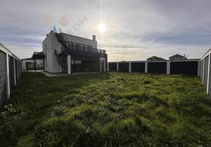 Дом 250м², 2-этажный, участок 6 сот.