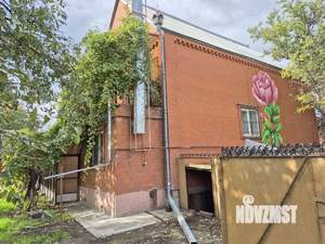 Дом 174м², 2-этажный, участок 11 сот.