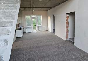 Дом 220м², 2-этажный, участок 6 сот.