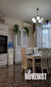 Коттедж 253м², 2-этажный, участок 11 сот.