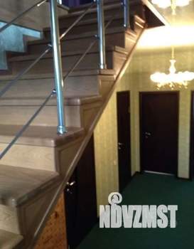 Дом 380м&sup2;, 3-этажный, посуточно, 