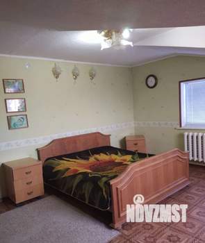 Дом 100м&sup2;, 3-этажный, на длительный срок, 