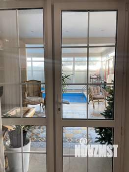 Дом 235м&sup2;, 2-этажный, на длительный срок, 