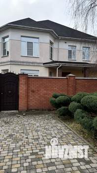 Коттедж 500м&sup2;, 3-этажный, на длительный срок, 