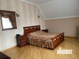 Дом 300м&sup2;, 2-этажный, посуточно, 