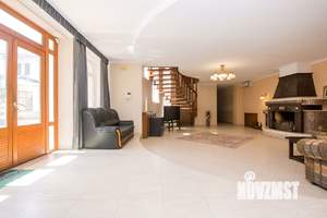 Дом 800м&sup2;, 2-этажный, посуточно, 