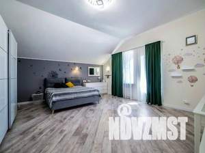 Дом 300м&sup2;, 2-этажный, на длительный срок, 