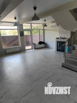 Дом 210м&sup2;, 3-этажный, на длительный срок, 