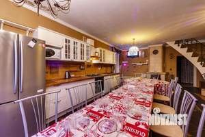 Дом 200м&sup2;, 2-этажный, на длительный срок, 