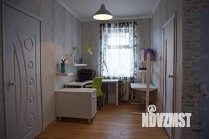 Коттедж 250м&sup2;, 2-этажный, на длительный срок, 