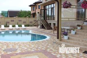 Дом 550м&sup2;, 3-этажный, посуточно, 