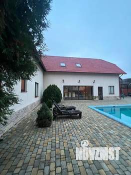 Дом 300м&sup2;, 2-этажный, посуточно, 