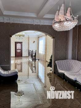 Дом 300м&sup2;, 2-этажный, посуточно, 