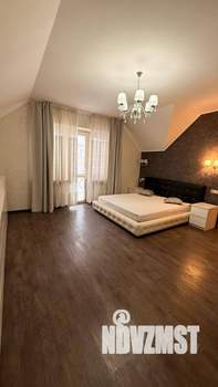 Дом 220м&sup2;, 2-этажный, посуточно, 