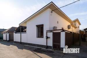 Дом 230м&sup2;, 2-этажный, на длительный срок, 