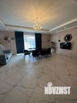 Дом 350м&sup2;, 3-этажный, посуточно, 