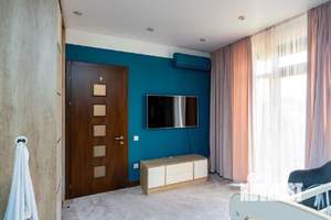 Дом 230м&sup2;, 2-этажный, на длительный срок, 