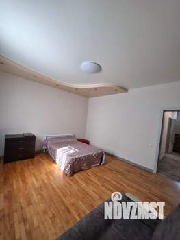 Дом 350м&sup2;, 3-этажный, посуточно, 